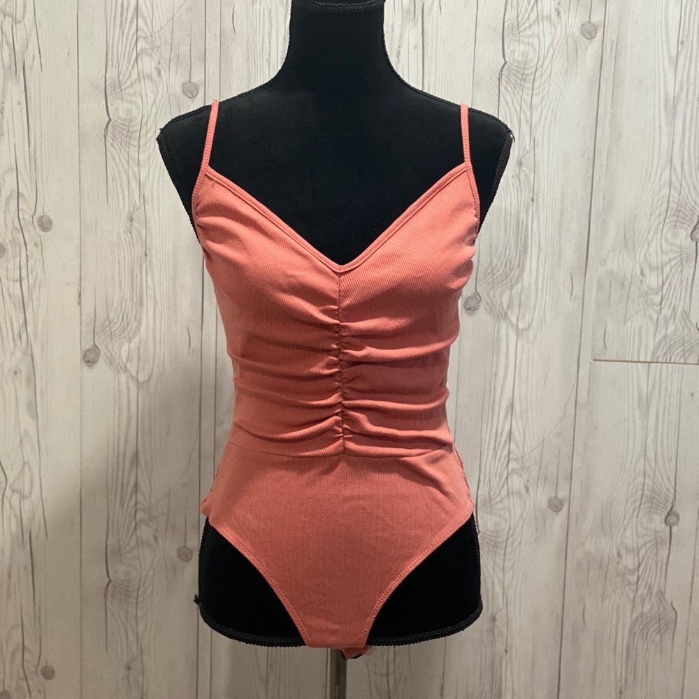 Fashion Nova Peach scrunched bodysuit
